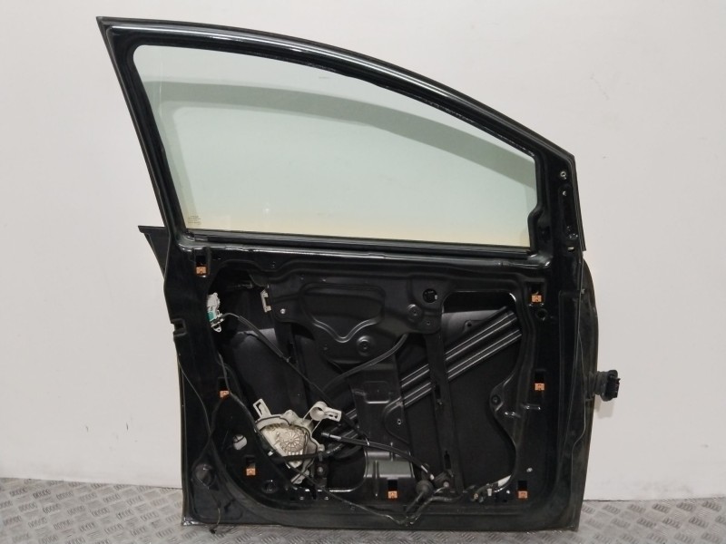 Recambio de puerta delantera izquierda para seat altea xl (5p5, 5p8) 1.6 tdi referencia OEM IAM 5P0831055   Recambio de puerta delantera izquierda para seat altea xl (5p5, 5p8) 1.6 tdi referencia OEM IAM 5P0831055