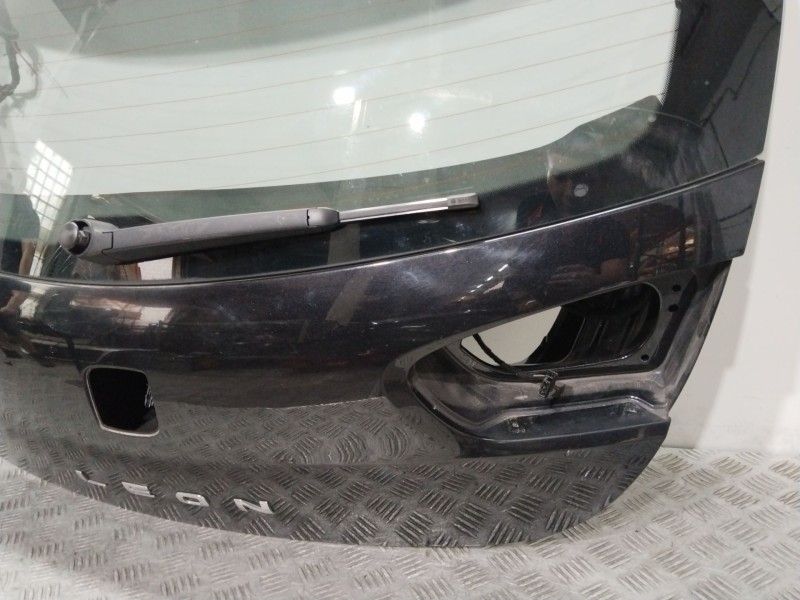 Recambio de porton trasero para seat leon (1p1) 1.9 tdi referencia OEM IAM 1P9827024  