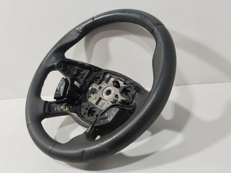 Recambio de volante para ford focus iii 1.6 tdci referencia OEM IAM AM513600DF3ZHE  