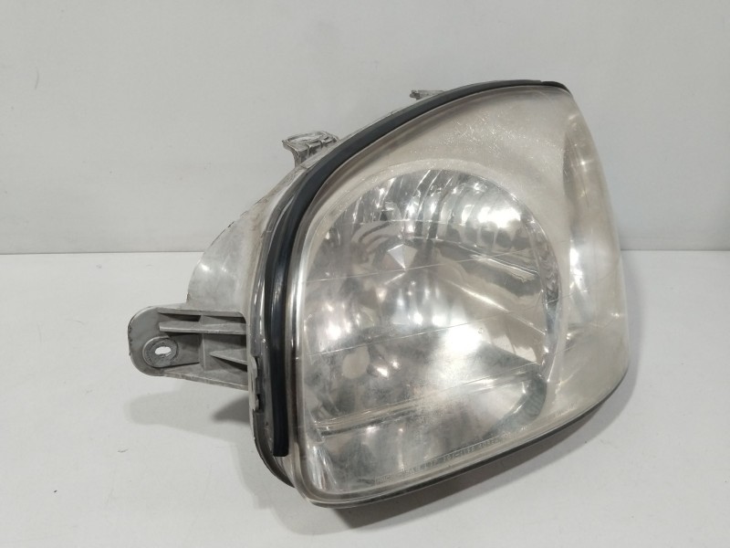Recambio de faro izquierdo para hyundai santa fé i (sm) 2.0 crdi 4x4 referencia OEM IAM 9210126XXX  