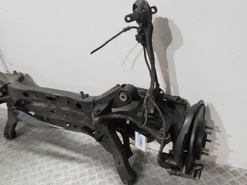 Recambio de puente trasero para kia optima concept referencia OEM IAM 6165056  