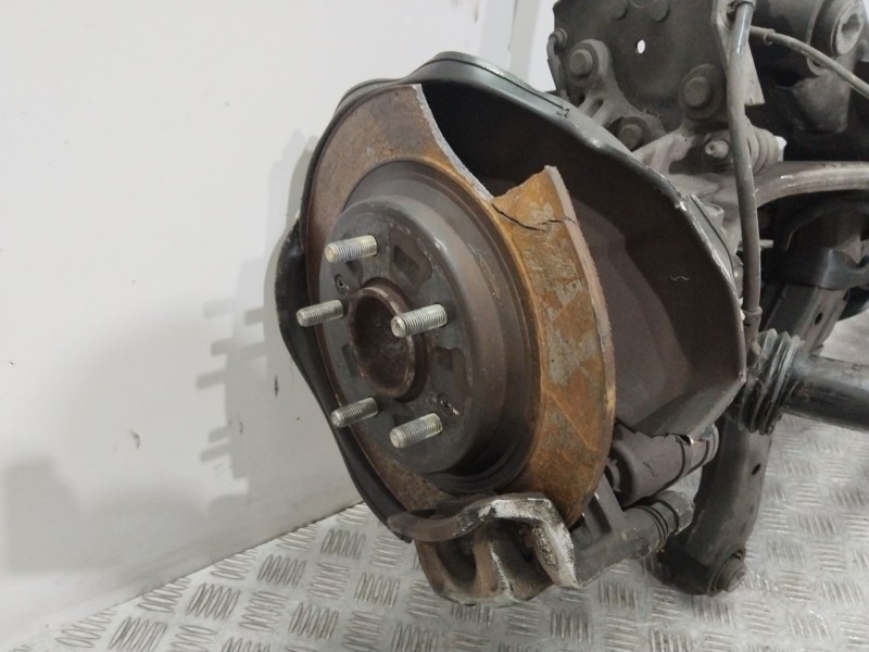 Recambio de puente trasero para kia optima concept referencia OEM IAM 6165056  