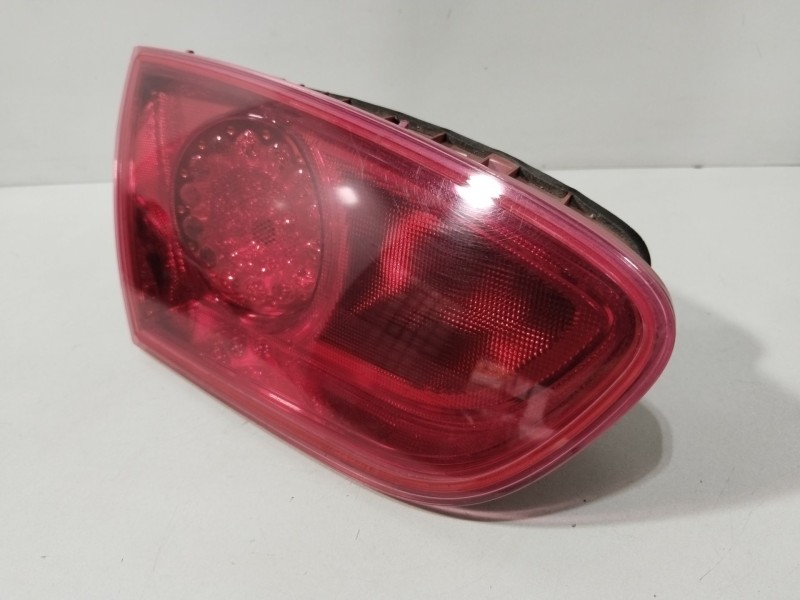 Recambio de piloto porton trasero izquierdo para seat leon (1p1) 1.9 tdi referencia OEM IAM 1P0945107F  