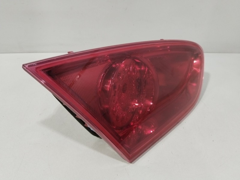 Recambio de piloto porton trasero izquierdo para seat leon (1p1) 1.9 tdi referencia OEM IAM 1P0945107F  