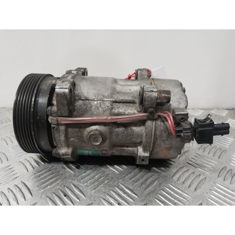 Recambio de compresor aire acondicionado para volkswagen golf iii (1h1) 1.6 referencia OEM IAM 1H0820803D   Recambio de compresor aire acondicionado para volkswagen golf iii (1h1) 1.6 referencia OEM IAM 1H0820803D