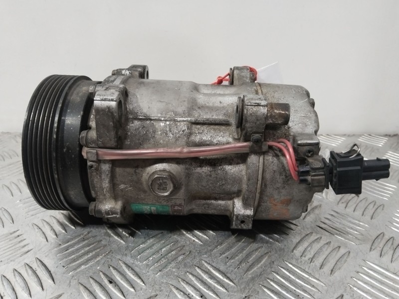 Recambio de compresor aire acondicionado para volkswagen golf iii (1h1) 1.6 referencia OEM IAM 1H0820803D   Recambio de compresor aire acondicionado para volkswagen golf iii (1h1) 1.6 referencia OEM IAM 1H0820803D