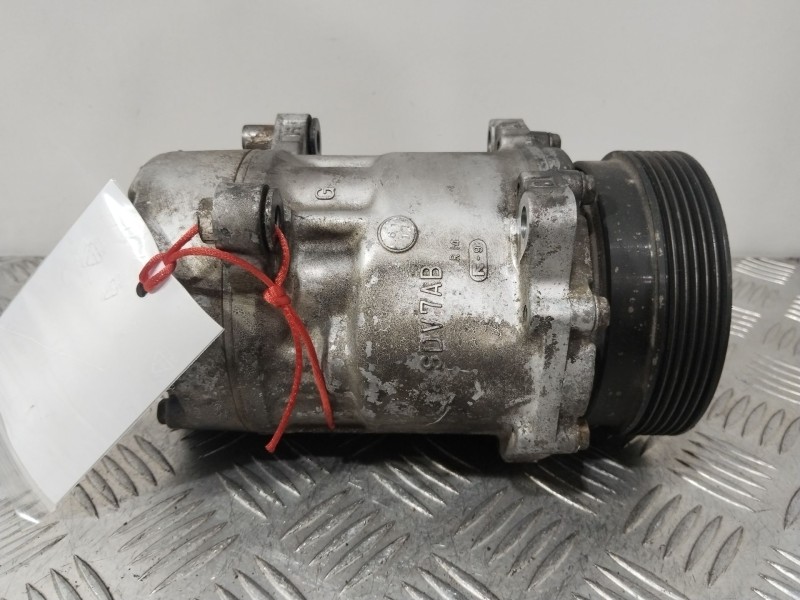 Recambio de compresor aire acondicionado para volkswagen golf iii (1h1) 1.6 referencia OEM IAM 1H0820803D   Recambio de compresor aire acondicionado para volkswagen golf iii (1h1) 1.6 referencia OEM IAM 1H0820803D