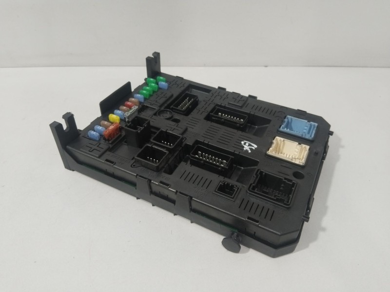Recambio de caja reles / fusibles para peugeot 5008 (0u_, 0e_) 2.0 hdi referencia OEM IAM 966405878002  