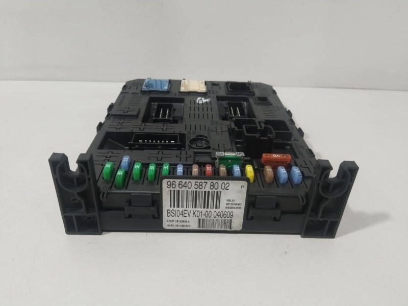 Recambio de caja reles / fusibles para peugeot 5008 (0u_, 0e_) 2.0 hdi referencia OEM IAM 966405878002  
