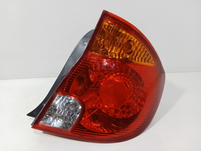 Recambio de piloto trasero derecho para hyundai accent ii (lc) 1.3 referencia OEM IAM 9240225710  