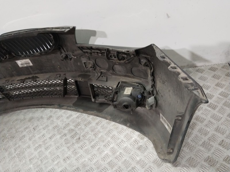 Recambio de paragolpes delantero para bmw 5 (e60) 520 d referencia OEM IAM   NEGRO