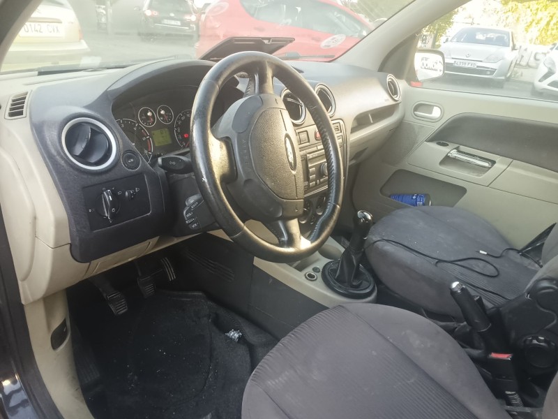 ford fusion (ju_) del año 2006