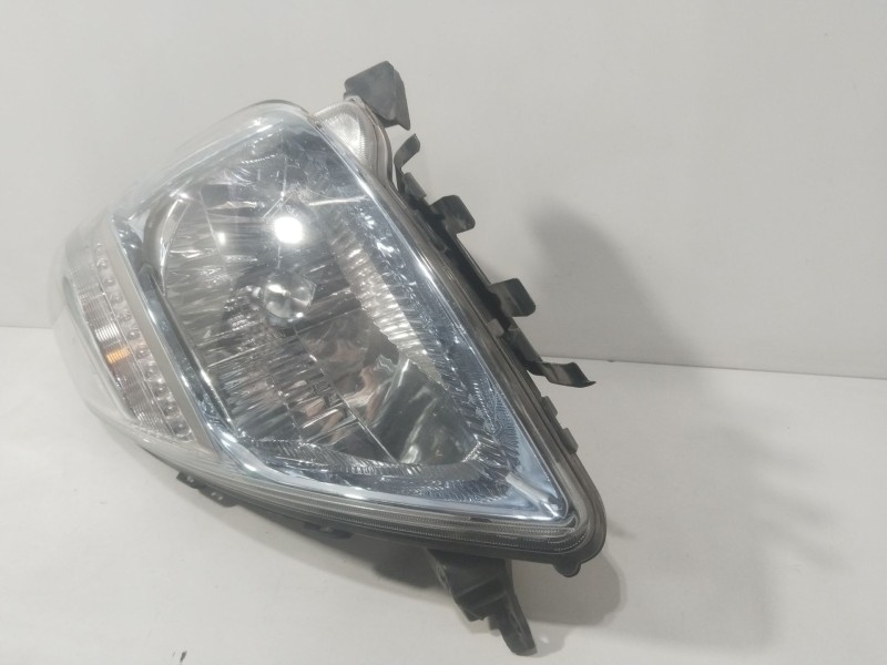 Recambio de faro izquierdo para toyota prius liftback (_w2_) 1.5 hybrid (nhw20_) referencia OEM IAM 8117047090  