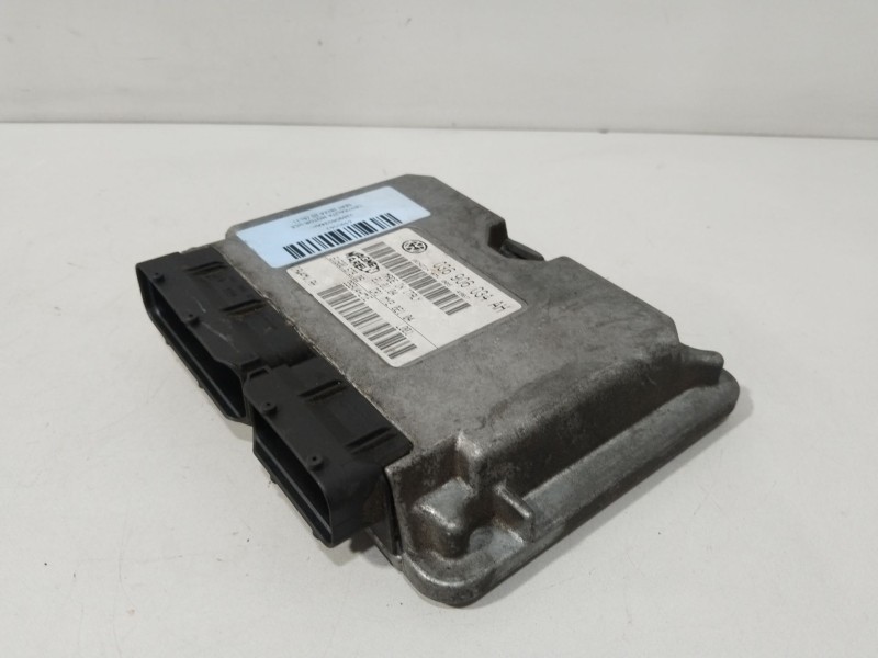 Recambio de centralita motor uce para seat ibiza iii (6l1) 1.4 16v referencia OEM IAM 036906034AH  