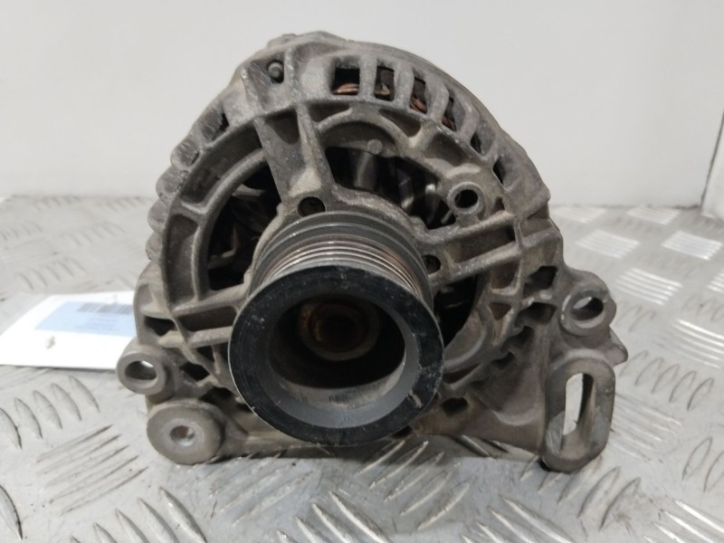 Recambio de alternador para seat ibiza iii (6l1) 1.4 16v referencia OEM IAM 037903025G  