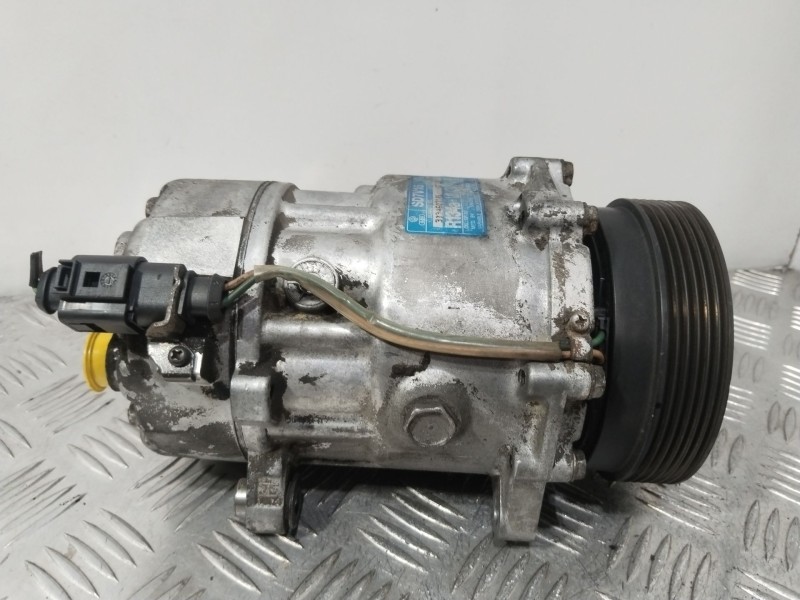 Recambio de compresor aire acondicionado para seat ibiza iii (6l1) 1.4 16v referencia OEM IAM 1J0820803K  