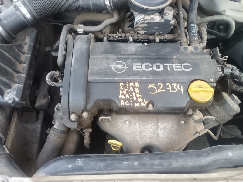 opel corsa c (x01) del año 2001