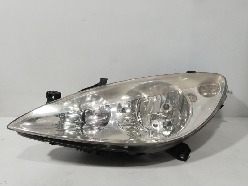 Recambio de faro izquierdo para peugeot 307 sw (3h) 1.6 hdi 110 referencia OEM IAM 9641615780  