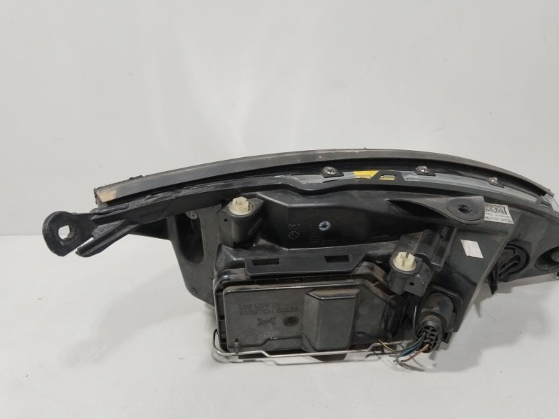 Recambio de faro izquierdo para ford focus i sedán (dfw) 1.6 16v referencia OEM IAM 1EE01019801  