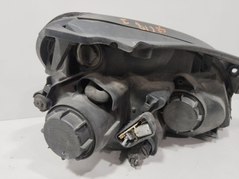 Recambio de faro izquierdo para kia carens iii monospace (un) 2.0 crdi 140 referencia OEM IAM 921011D020  