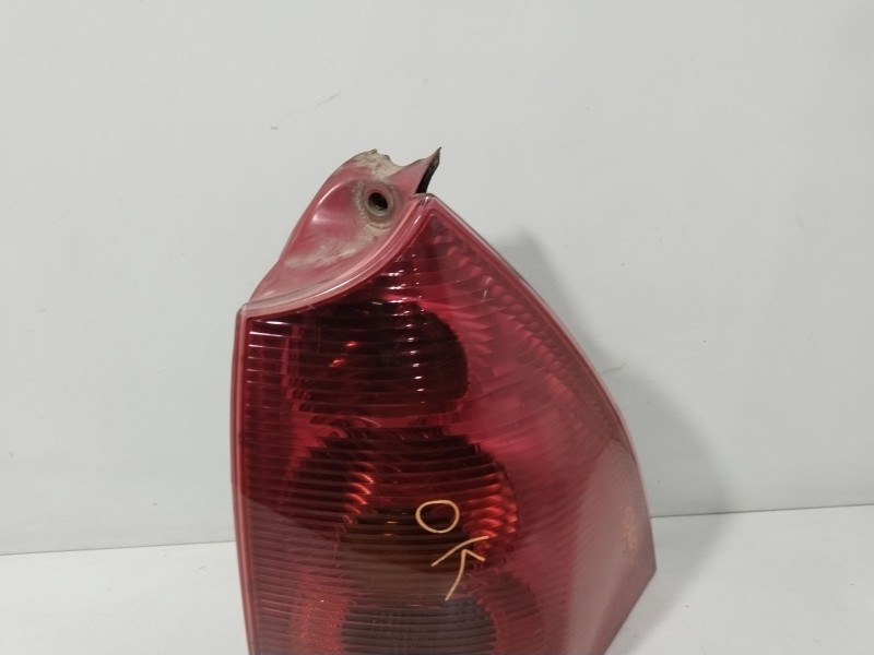 Recambio de piloto trasero derecho para peugeot 307 break (3e) 2.0 hdi 135 referencia OEM IAM 26674T0206  