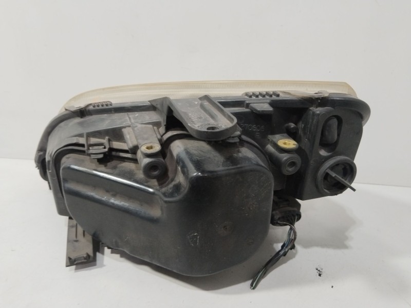 Recambio de faro derecho para ford focus c-max (dm2) 1.6 tdci referencia OEM IAM 270602RH  