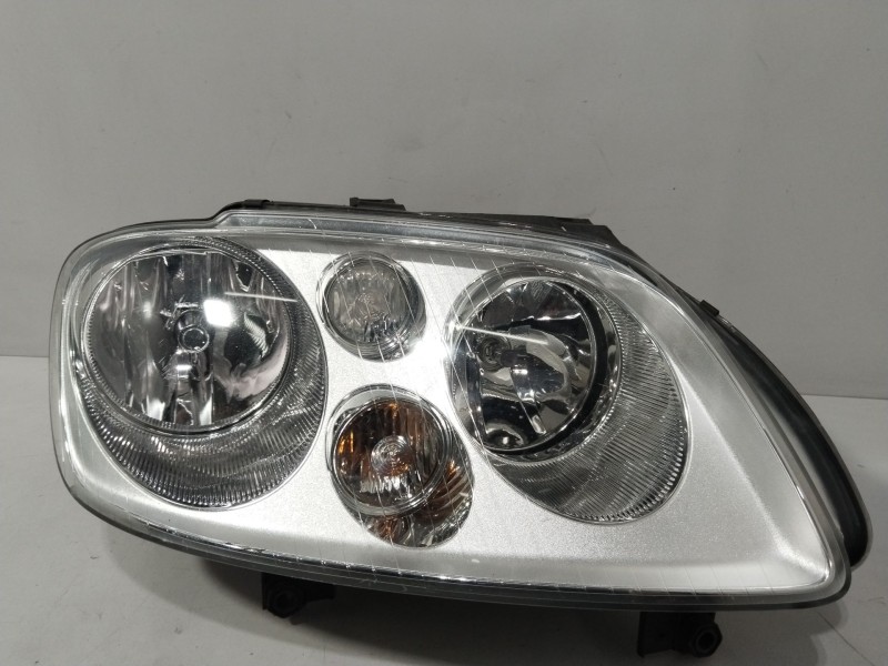 Recambio de faro derecho para volkswagen touran (1t1, 1t2) 1.9 tdi referencia OEM IAM 0301205202  