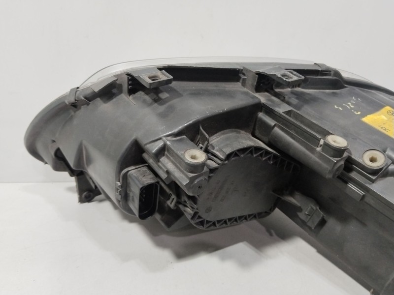 Recambio de faro derecho para volkswagen touran (1t1, 1t2) 1.9 tdi referencia OEM IAM 0301205202  