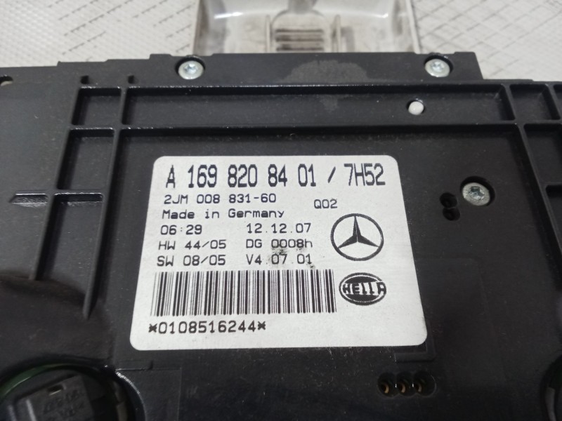 Recambio de luz interior central para mercedes-benz clase a (w169) a 180 cdi (169.007, 169.307) referencia OEM IAM A1698208401  