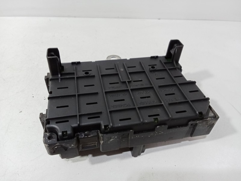Recambio de caja reles / fusibles para peugeot 307 break (3e) 2.0 hdi 135 referencia OEM IAM 9650664080  