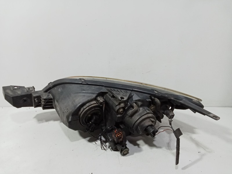 Recambio de faro derecho para mazda 3 (bk) 1.6 di turbo referencia OEM IAM BN8V510K0E  