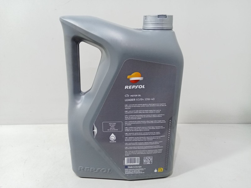Recambio de aceite para material nuevo referencia OEM IAM ACEITE 10W-40  REPSOL LEADER