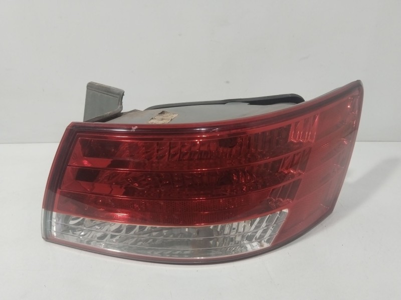 Recambio de piloto trasero derecho para hyundai sonata v (nf) 2.0 crdi referencia OEM IAM 924023K010  