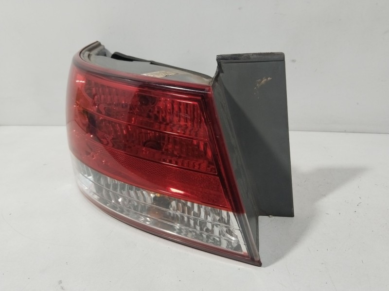 Recambio de piloto trasero izquierdo para hyundai sonata v (nf) 2.0 crdi referencia OEM IAM 924013K010  