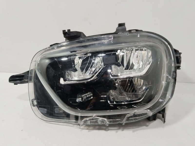 Recambio de faro izquierdo para citroën c3 iii (sx) 1.2 puretech 82 referencia OEM IAM 9836267180  