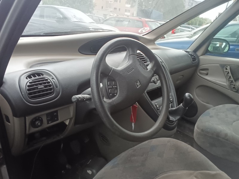 citroën xsara picasso (n68) del año 2001