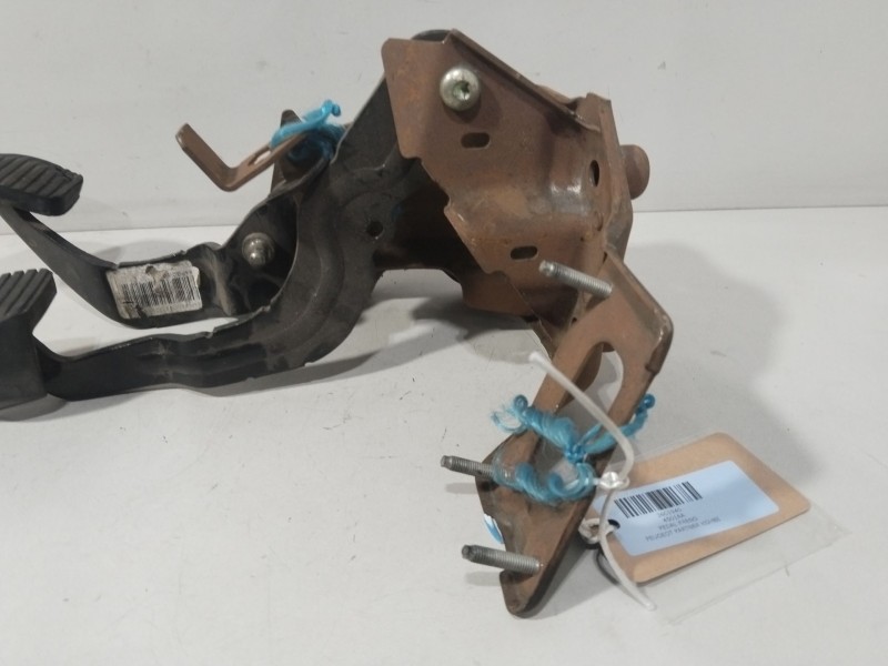 Recambio de pedal freno para peugeot partner kombi confort referencia OEM IAM 4501AA  OFERTA
