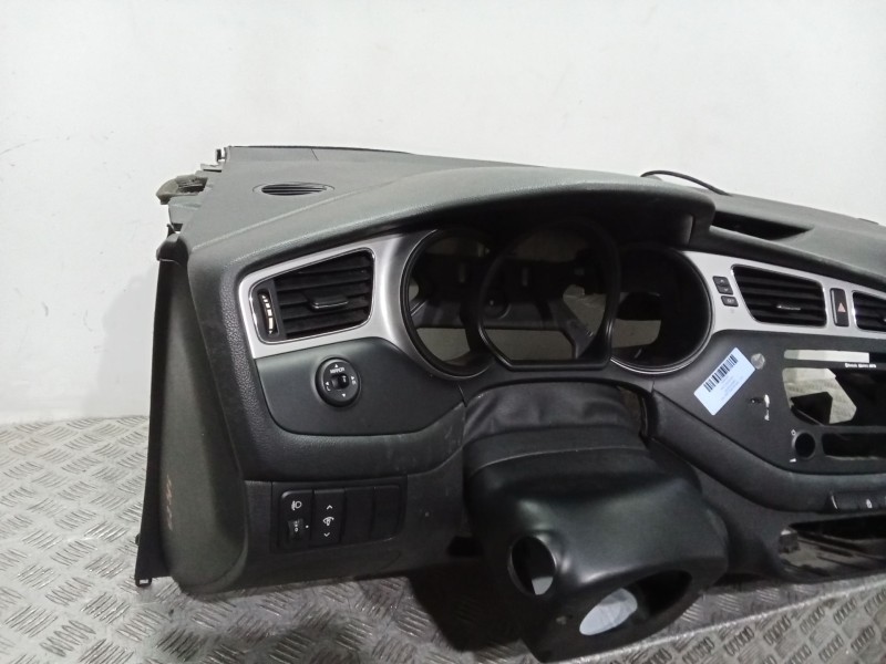 Recambio de salpicadero para kia cee´d sportswagon (jd) 1.6 crdi 110 referencia OEM IAM 84710A2000WK  