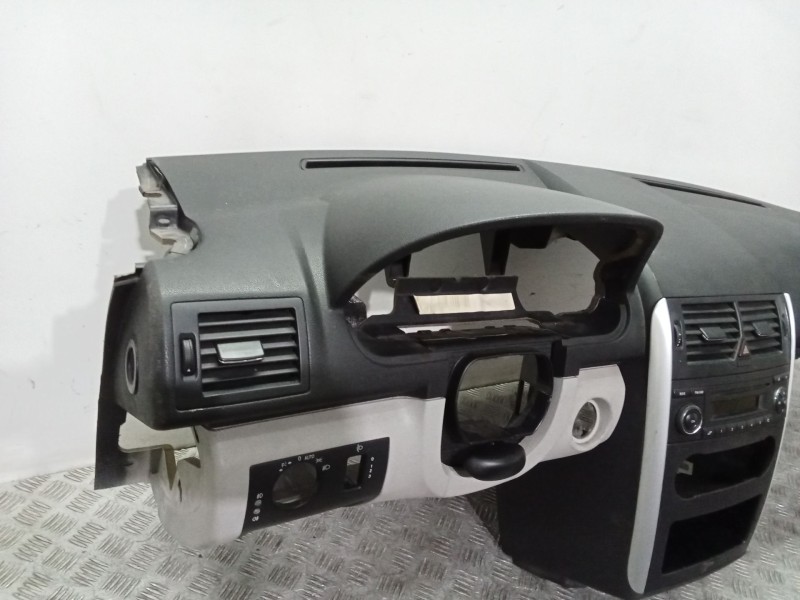 Recambio de salpicadero para mercedes-benz clase a (w169) a 180 cdi (169.007, 169.307) referencia OEM IAM 1005306JC  