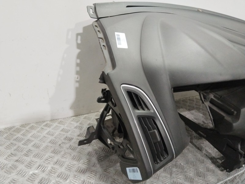 Recambio de salpicadero para ford focus iii 1.6 tdci referencia OEM IAM 1851699  