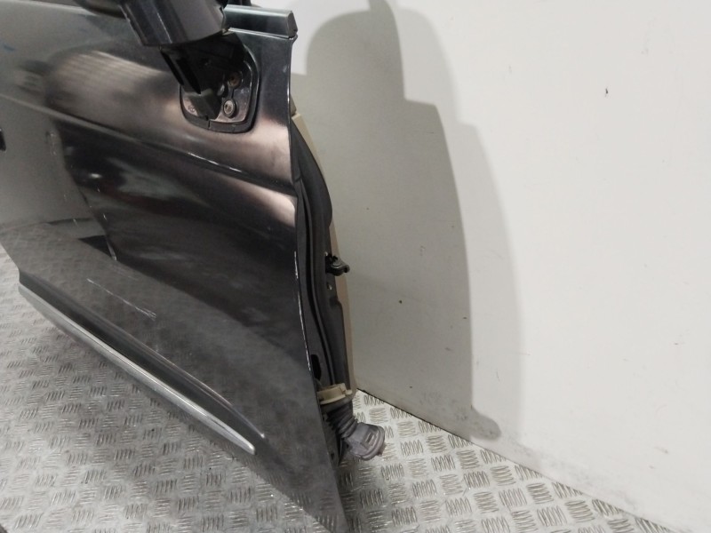 Recambio de puerta delantera derecha para ssangyong rodius i 2.7 xdi 4wd referencia OEM IAM 6200421202  
