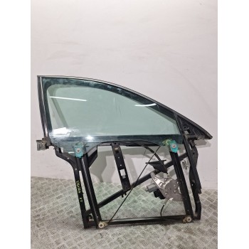 ELEVALUNAS DELANTERO DERECHO 4B0837754A 