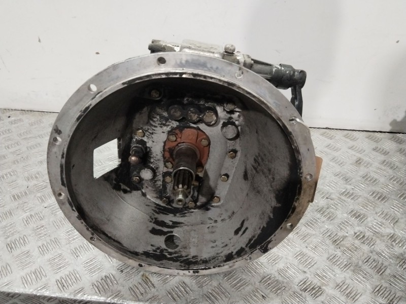 Recambio de caja cambios para nissan trade 4/2953 referencia OEM IAM 63011013C1  