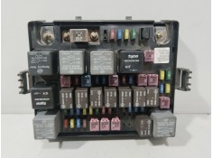 Recambio de caja reles / fusibles para ssangyong rodius i 2.7 xdi 4wd referencia OEM IAM A105DSL  