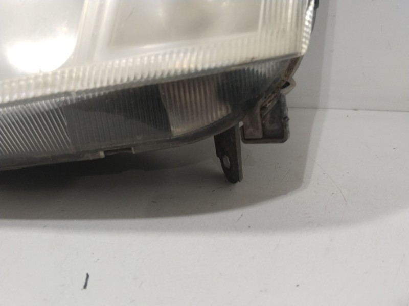 Recambio de faro izquierdo para opel meriva a monospace (x03) 1.8 (e75) referencia OEM IAM 93321052  