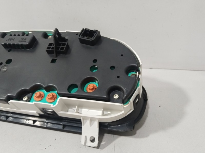 Recambio de cuadro instrumentos para hyundai sonata v (nf) 2.0 crdi referencia OEM IAM 940033K320  
