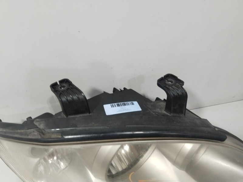 Recambio de faro derecho para ssangyong rodius i 2.7 xdi 4wd referencia OEM IAM 1080502  