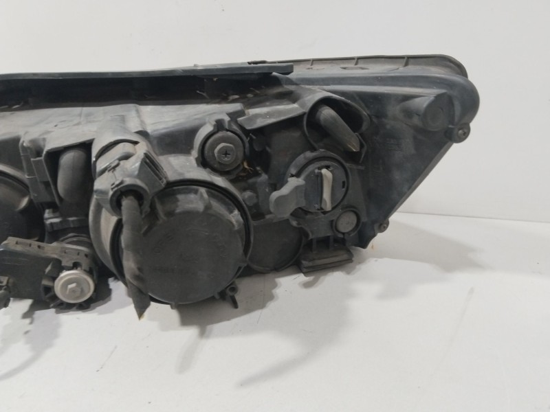 Recambio de faro derecho para hyundai sonata v (nf) 2.0 crdi referencia OEM IAM 921023KXXX  