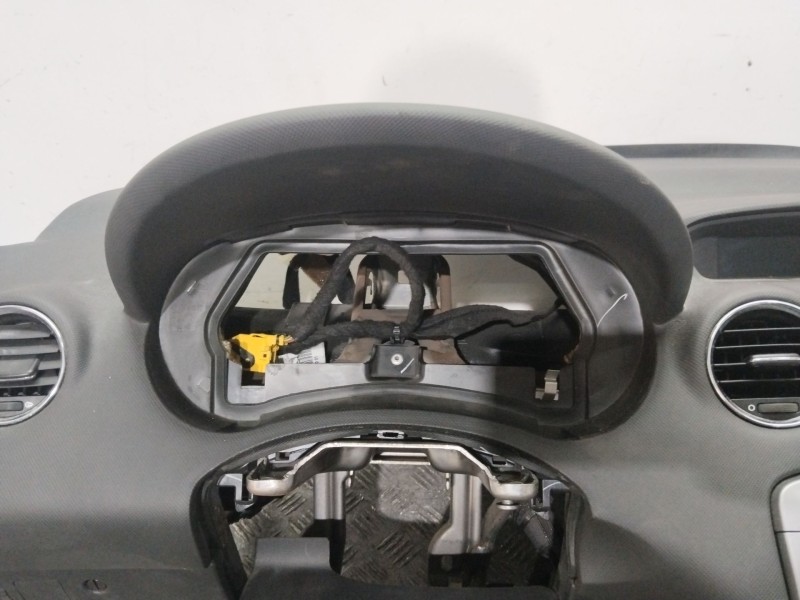 Recambio de salpicadero para peugeot 308 sw i (4e_, 4h_) 1.6 hdi referencia OEM IAM 8231HC  