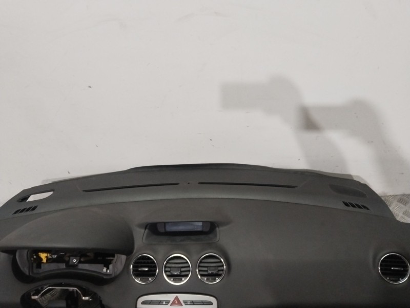 Recambio de salpicadero para peugeot 308 sw i (4e_, 4h_) 1.6 hdi referencia OEM IAM 8231HC  